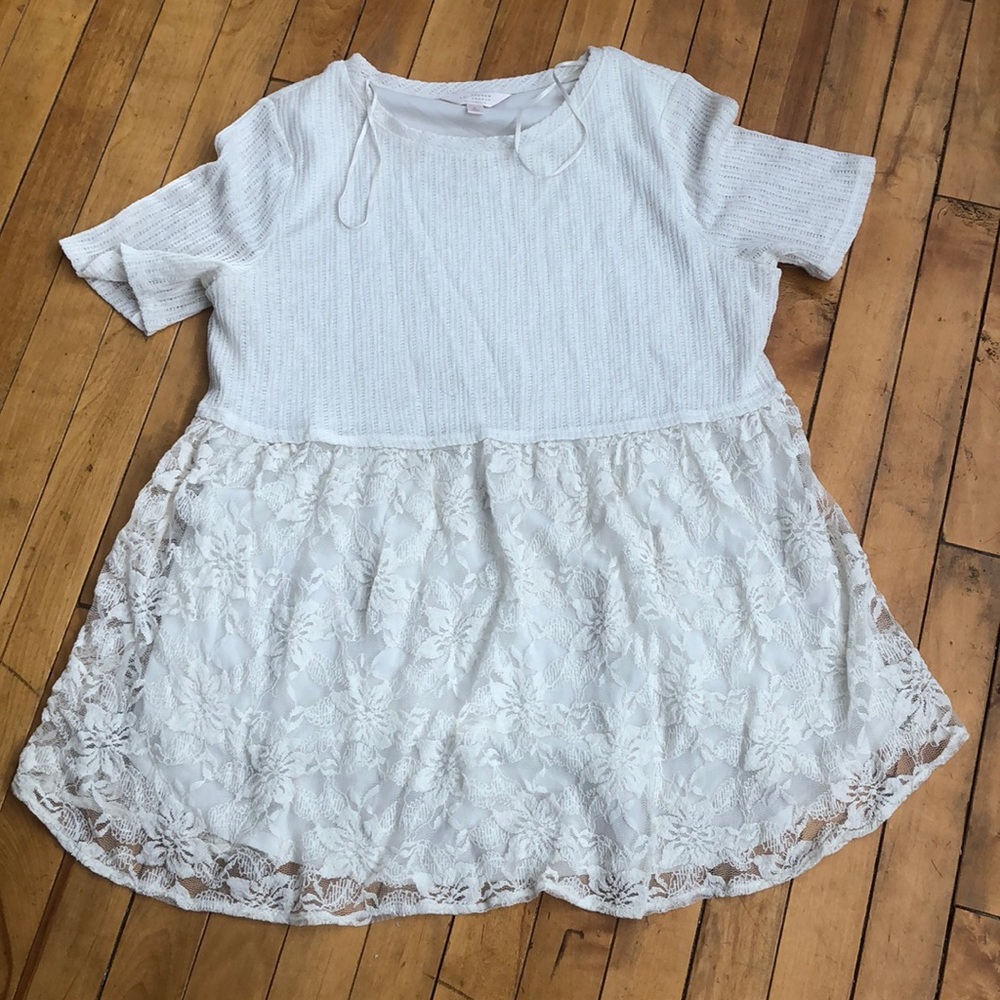 Lauren Conrad maternity top